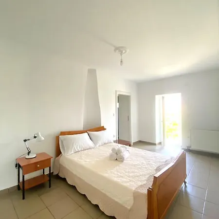 Stone House In The Foothills Of Taygetos Holiday home Xirokampi
